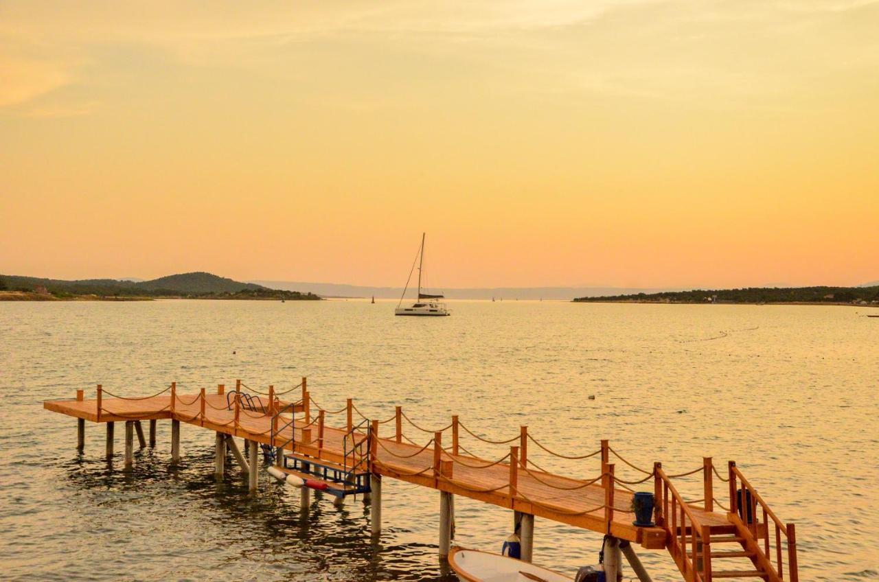 Cunda Panorama Otel Айвалик Екстер'єр фото