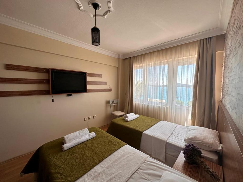 Cunda Panorama Otel Айвалик Екстер'єр фото