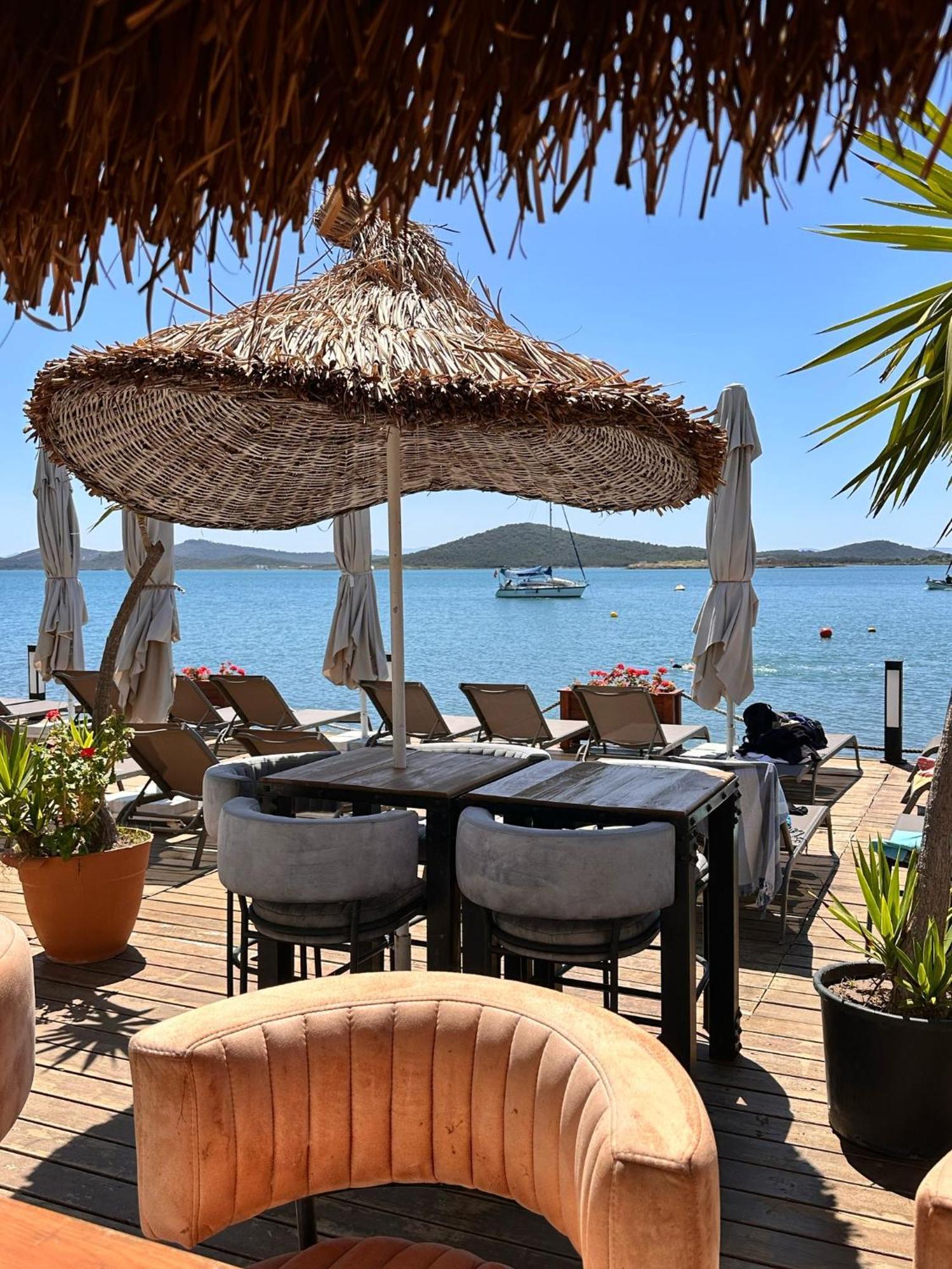 Cunda Panorama Otel Айвалик Екстер'єр фото