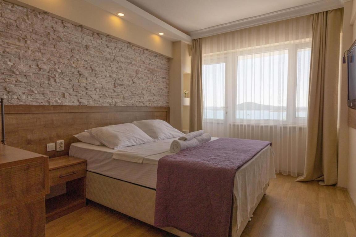 Cunda Panorama Otel Айвалик Екстер'єр фото