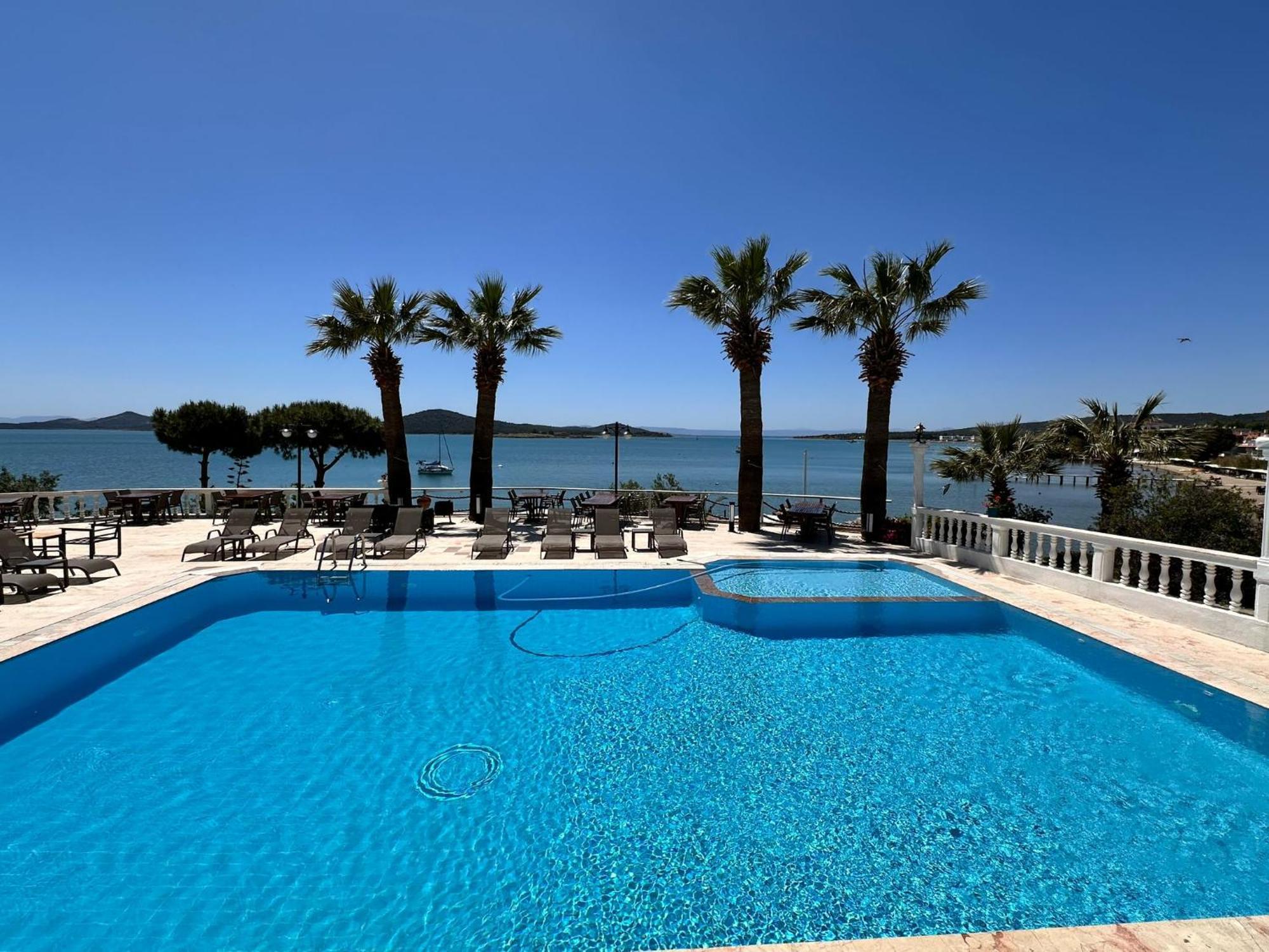 Cunda Panorama Otel Айвалик Екстер'єр фото