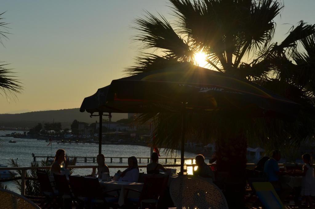 Cunda Panorama Otel Айвалик Екстер'єр фото